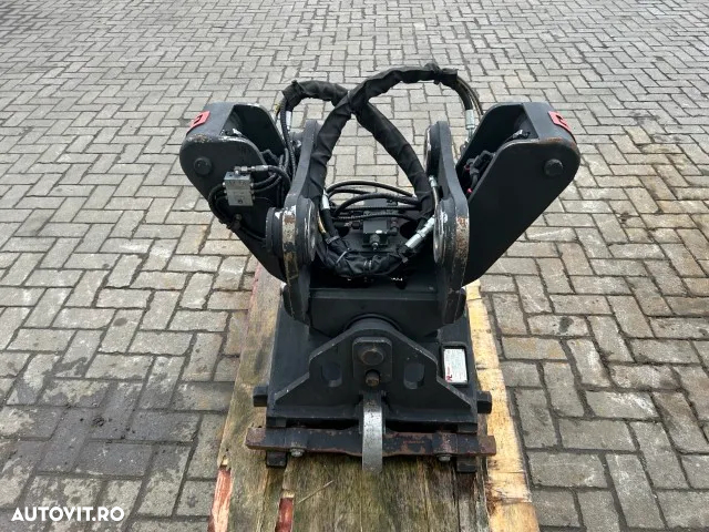 Cuplare rapida pentru excavator - 2