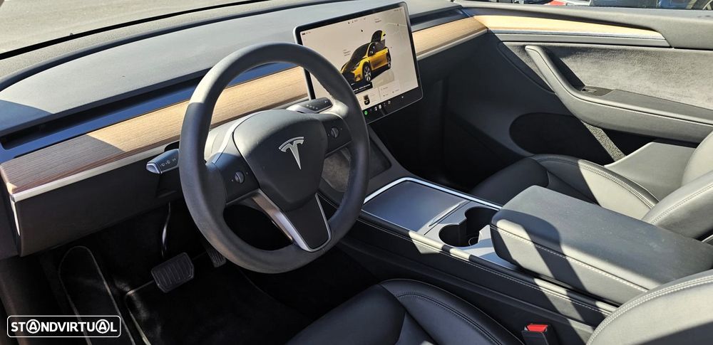 Tesla Model Y - 7
