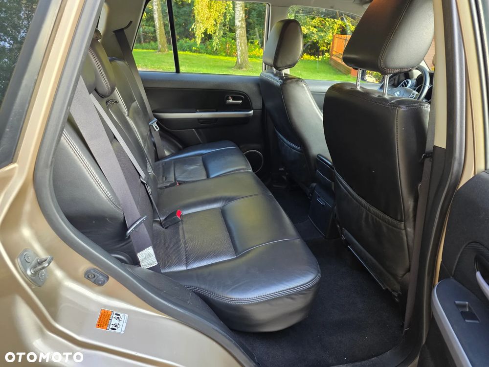 Suzuki Grand Vitara 2.0 Comfort - 15