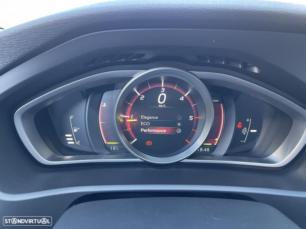 Volvo V40 Cross Country 2.0 D2 Volvo Ocean Race - 24