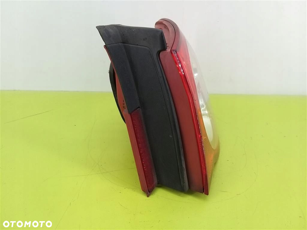 Lampa prawa tylna tył VW Passat B6 SEDAN R 2005-2010 - 5