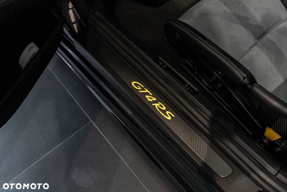 Porsche 718 Cayman GPF GT4 RS PDK - 23