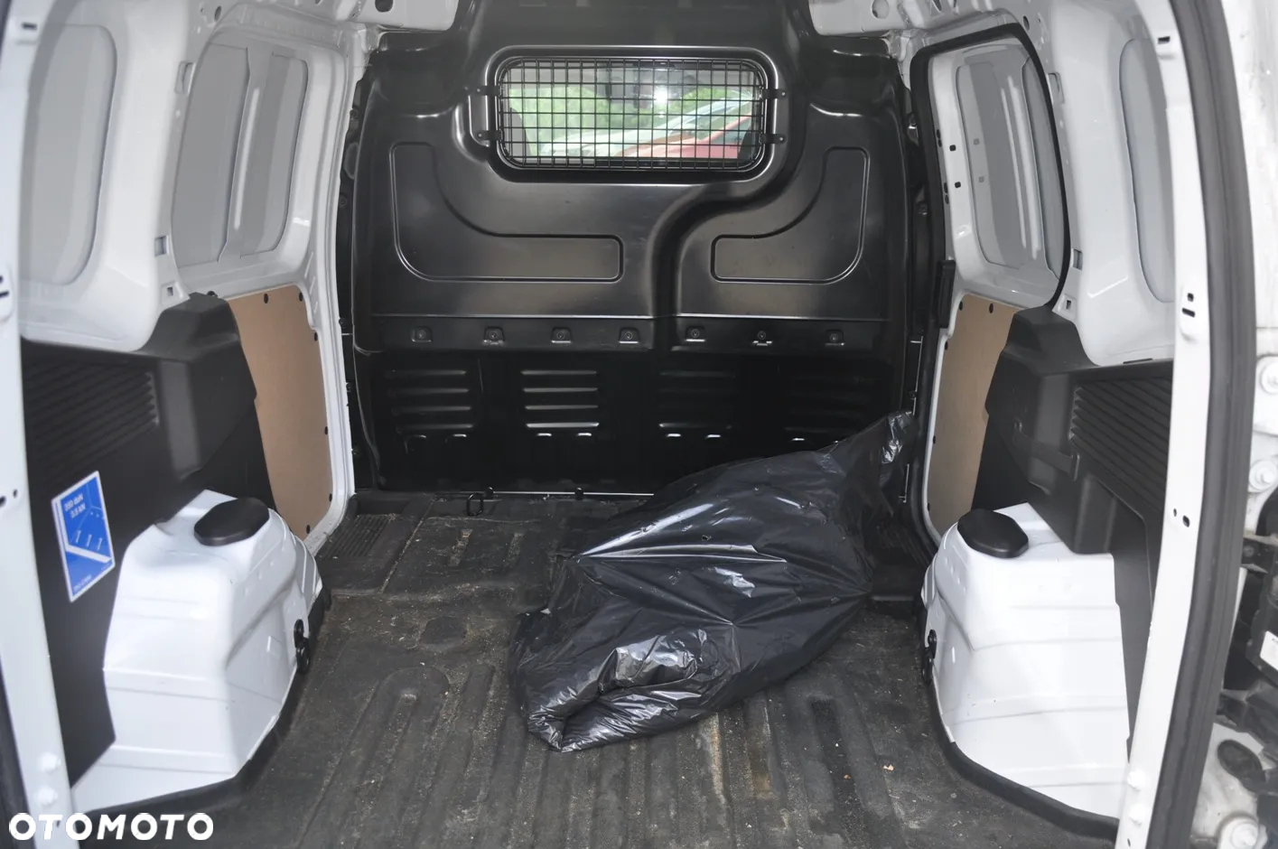 Ford transit-courier - 20