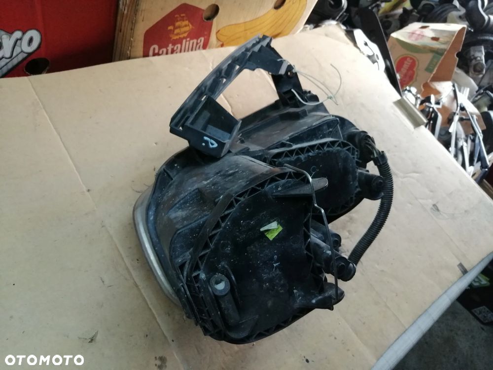 Volkswagen Caddy Touran lampy oryginał komplet 2K0941005B 2K0941006B - 8