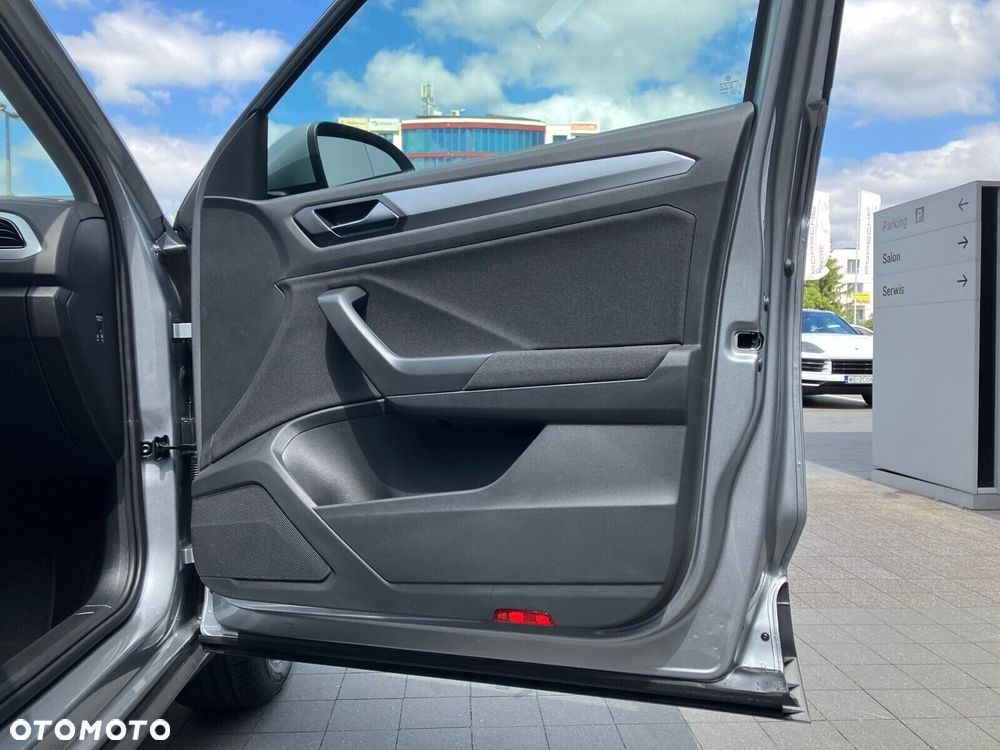 Volkswagen T-Roc - 19