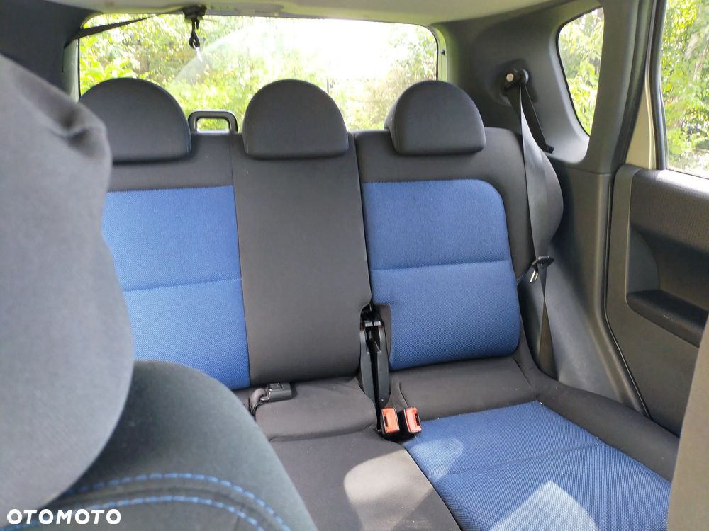Mitsubishi Colt - 8