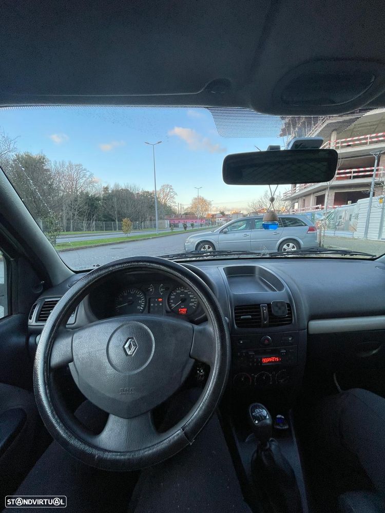 Renault Clio 1.5 dCi Authentique - 13