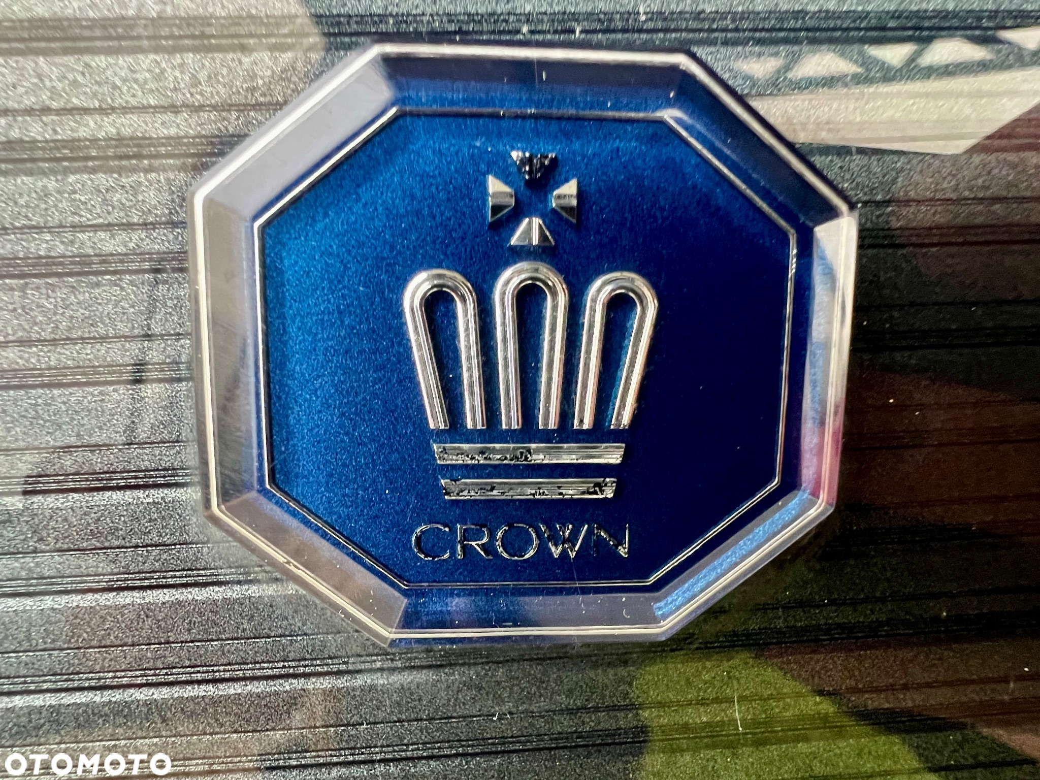 Toyota Crown - 33