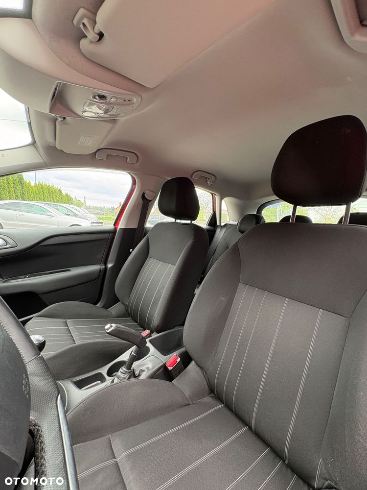 Citroën C4 1.4 16V Style - 7