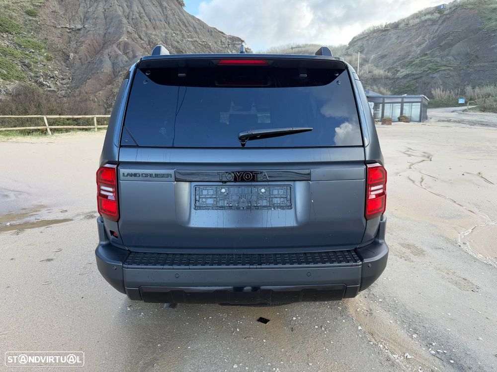 Toyota Land Cruiser Prado - 7