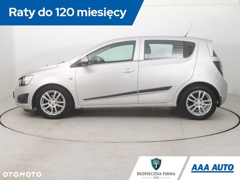 Chevrolet Aveo - 4