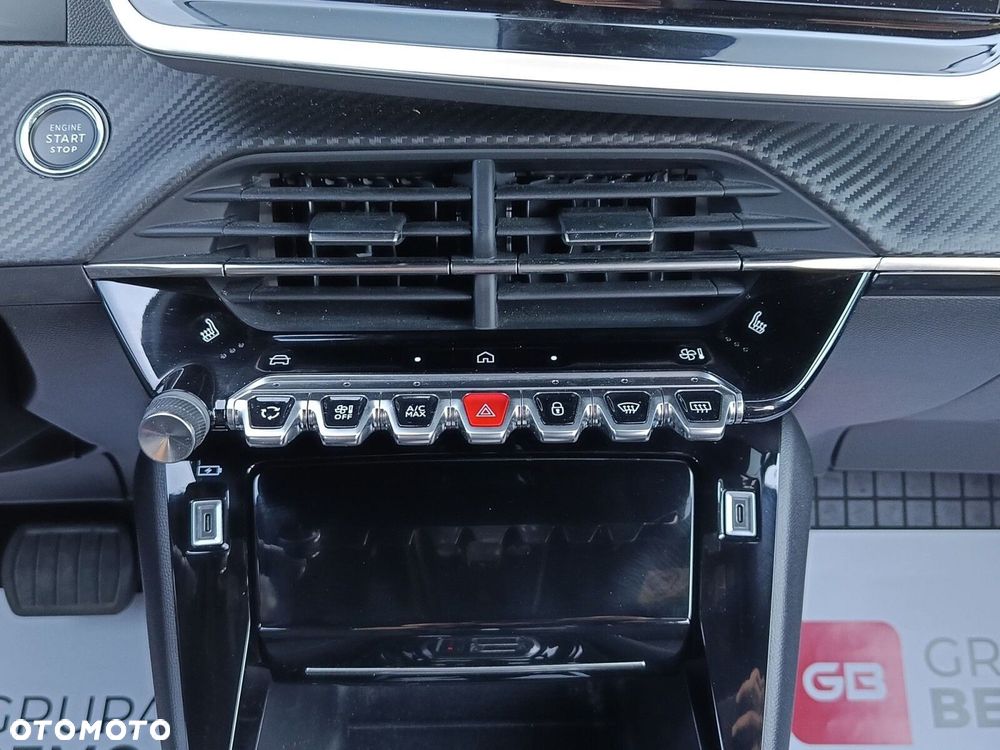 Peugeot 2008 PureTech 130 Allure S&S EAT8 - 27