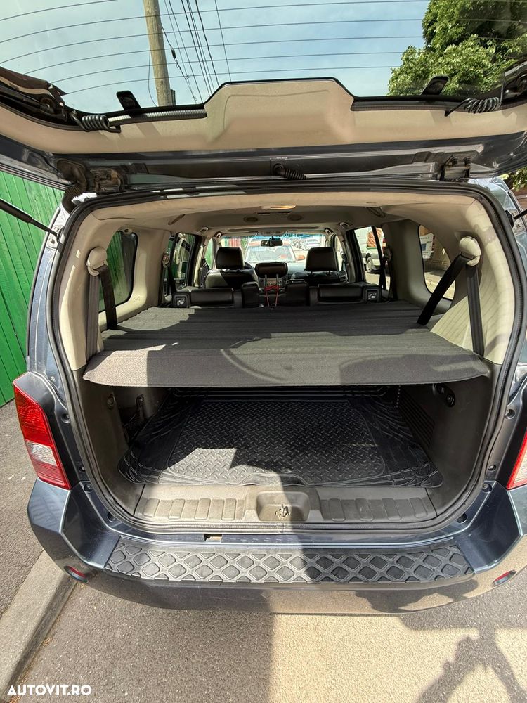 Nissan Pathfinder 2.5 dCi LE Plus - 17