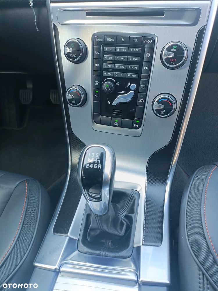 Volvo XC 60 - 33