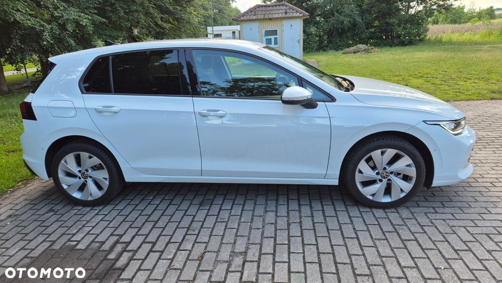 Volkswagen Golf - 6