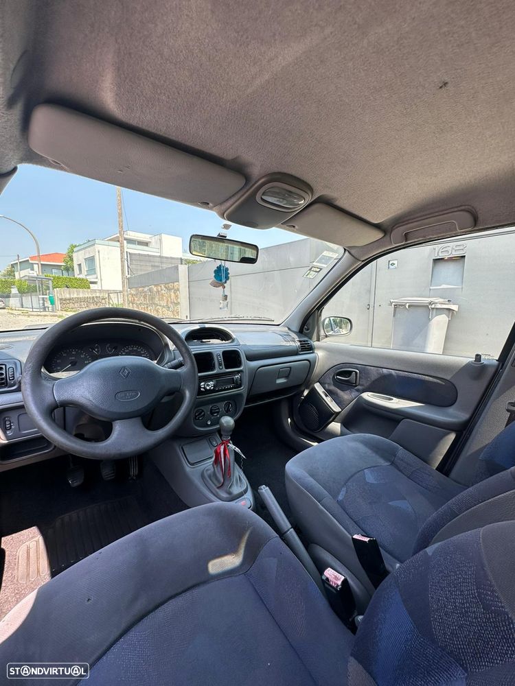 Renault Clio 1.2 RN - 9