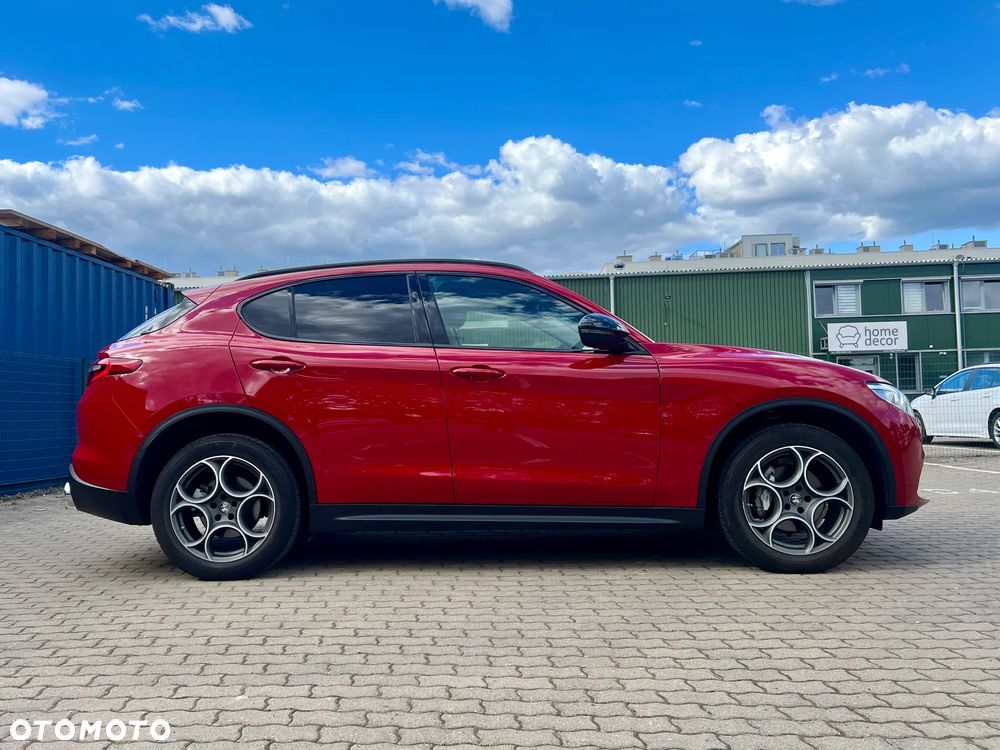 Alfa Romeo Stelvio 2.0 Turbo 16V AT8-Q4 Business - 9