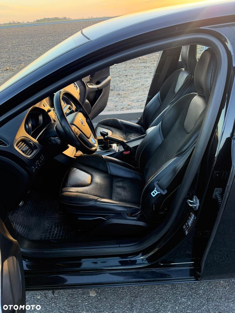 Volvo V40 D4 RDesign - 6