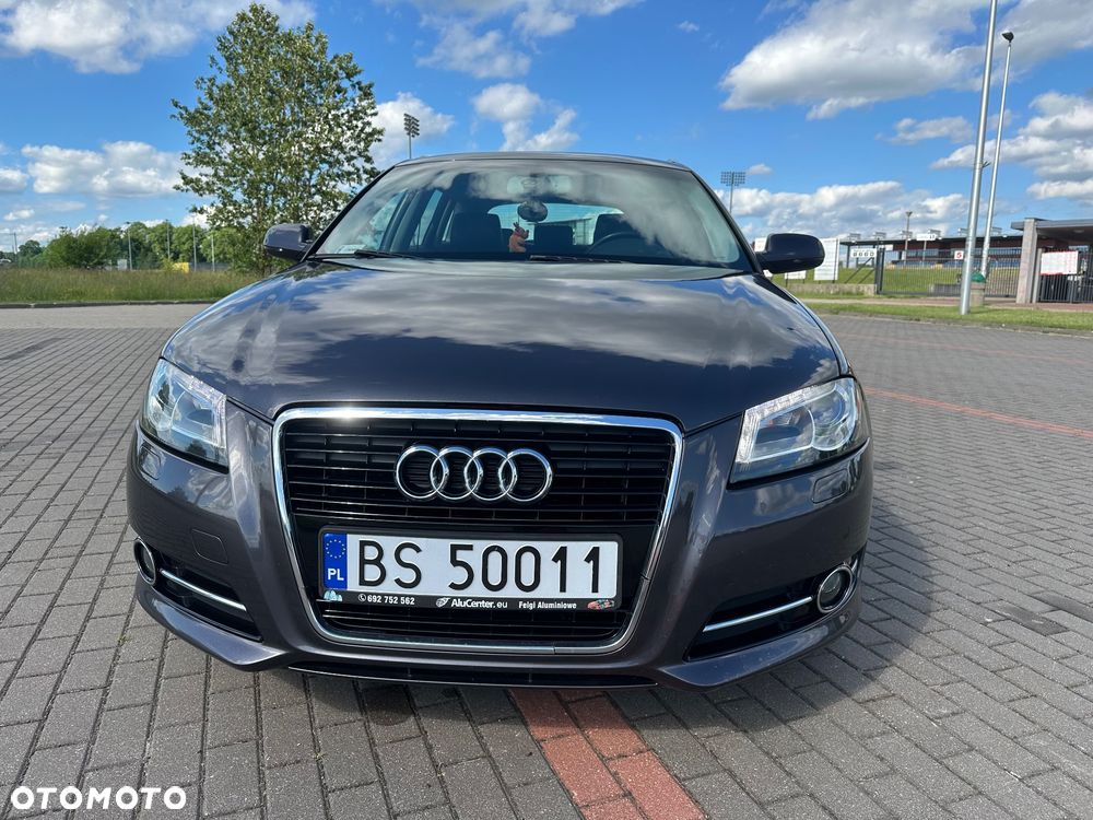 Audi A3 Sportback - 1