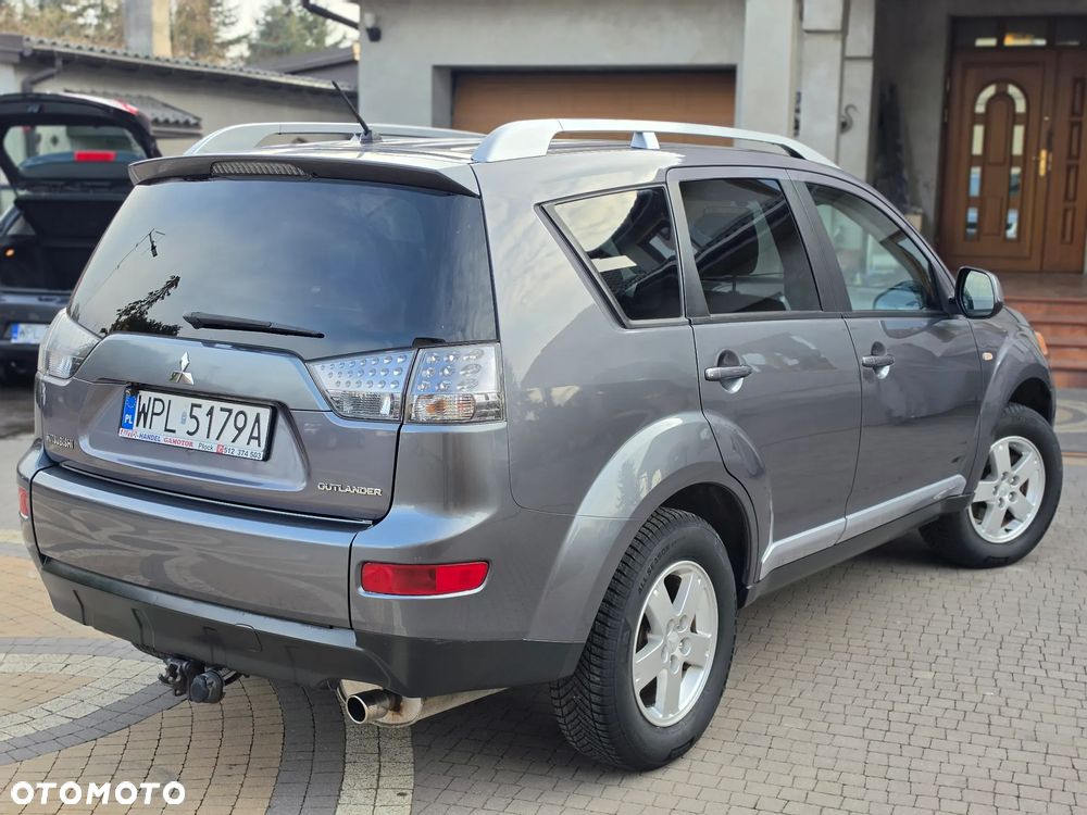 Mitsubishi Outlander - 13