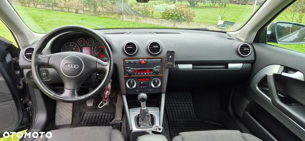Audi A3 3-drzwiowe 2.0 TDI Ambiente - 10