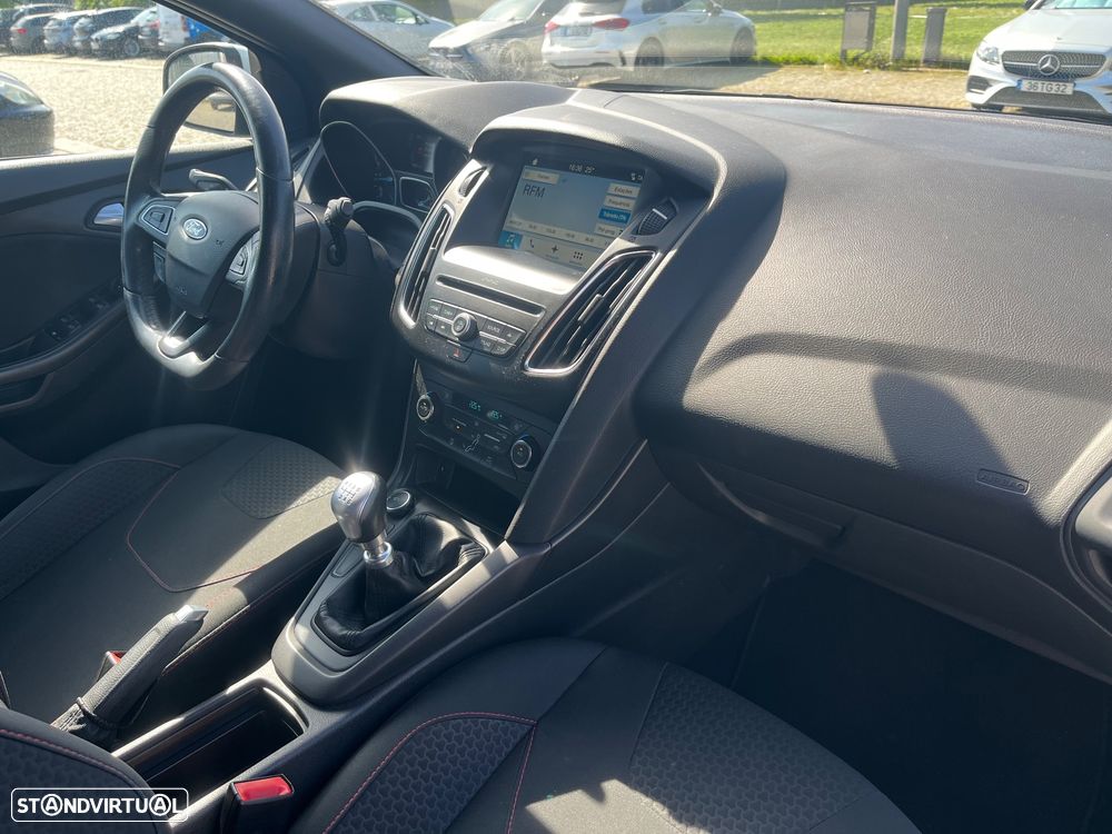 Ford Focus 1.5 TDCi ST-Line - 9