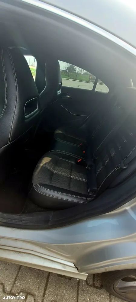 Mercedes-Benz CLA 220 d Aut. - 8