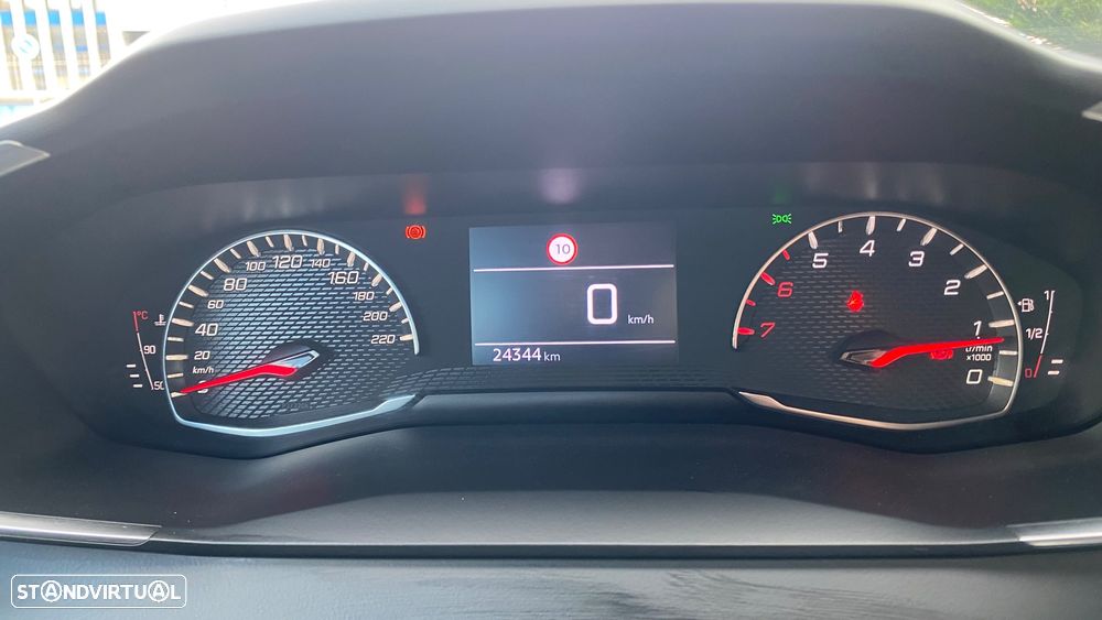 Peugeot 2008 1.2 PureTech Style - 36
