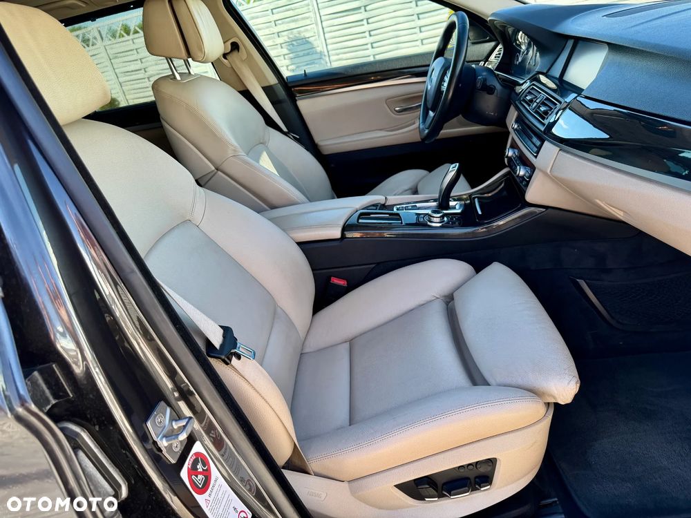 BMW Seria 5 525d - 11