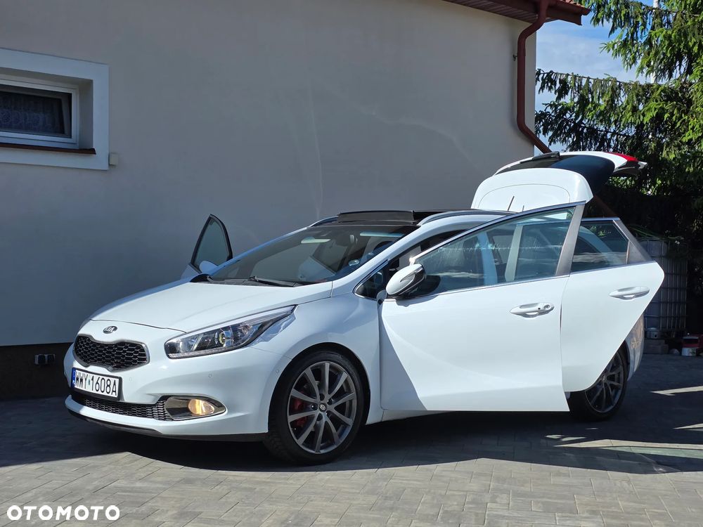 Kia Ceed 1.6 CRDi 128 Platinum Edition - 34