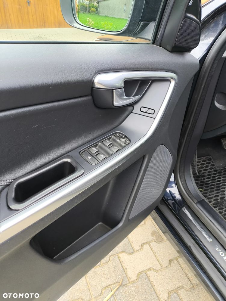 Volvo XC 60 D3 Drive-E Momentum - 18
