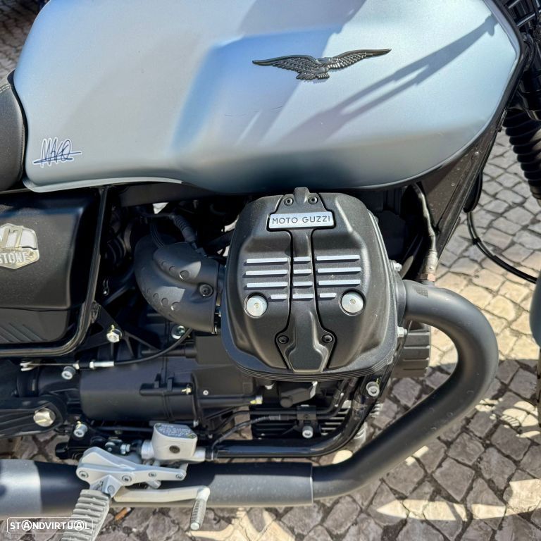Moto Guzzi V7 Stone - 7