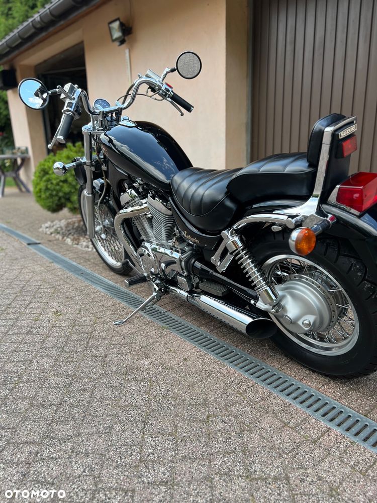 Suzuki Intruder - 21