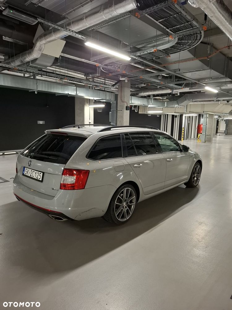 Skoda Octavia 2.0 TSI RS DSG - 4
