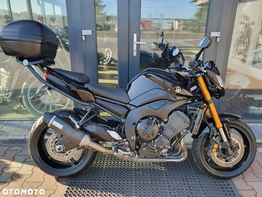 Yamaha FZ8 - 16