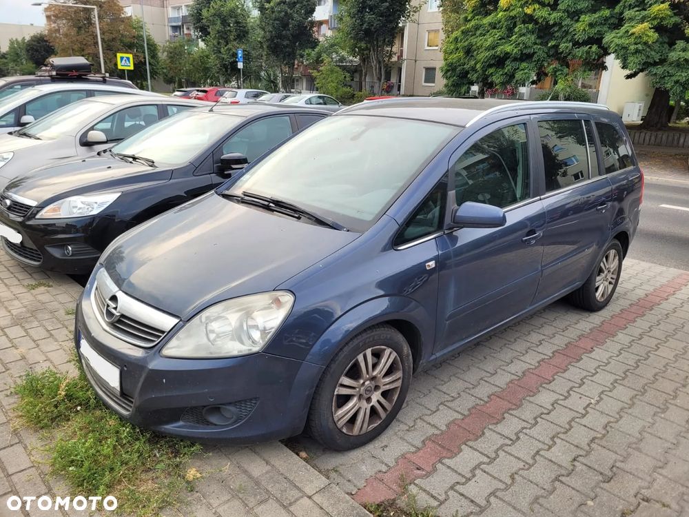 Opel Zafira - 1