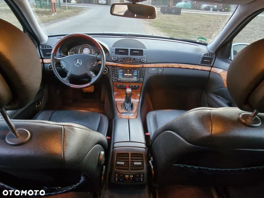 Mercedes-Benz Klasa E 280 4Matic Automatik Elegance - 8