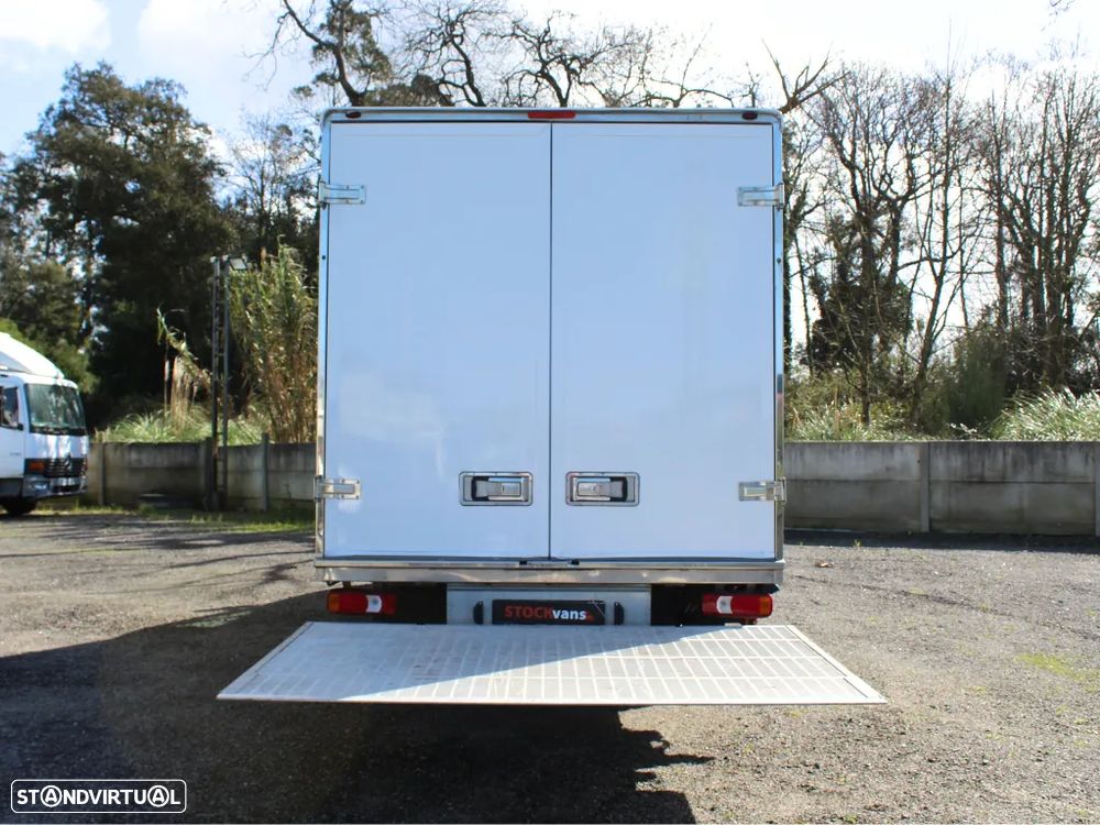 Iveco Daily Contentor com Plataforma Elevatoria e IVA - 11