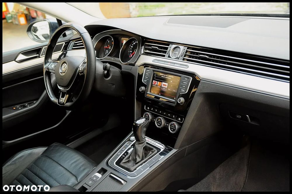 Volkswagen Passat - 29