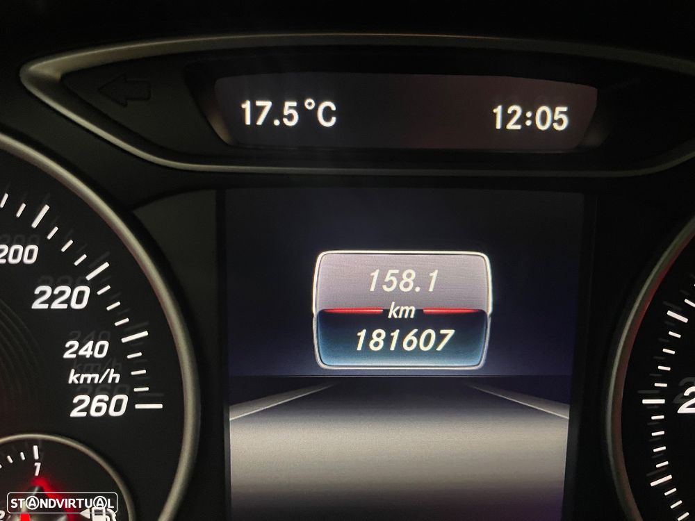 Mercedes-Benz A 180 d Activity Edition - 26