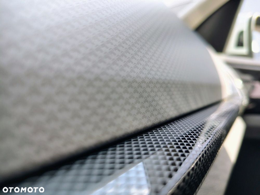 Volkswagen T-Cross - 19