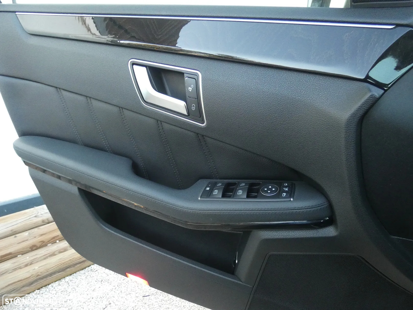 Mercedes-Benz E 250 CDi Avantgarde BlueEfficiency Auto. - 26