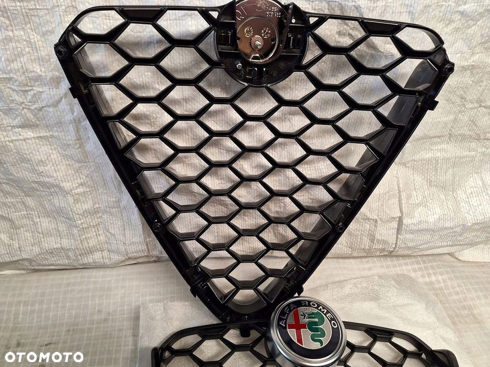 atrapa grill alfa romeo giulia veloce nero czarny black orgin oe alfa nowy - 7