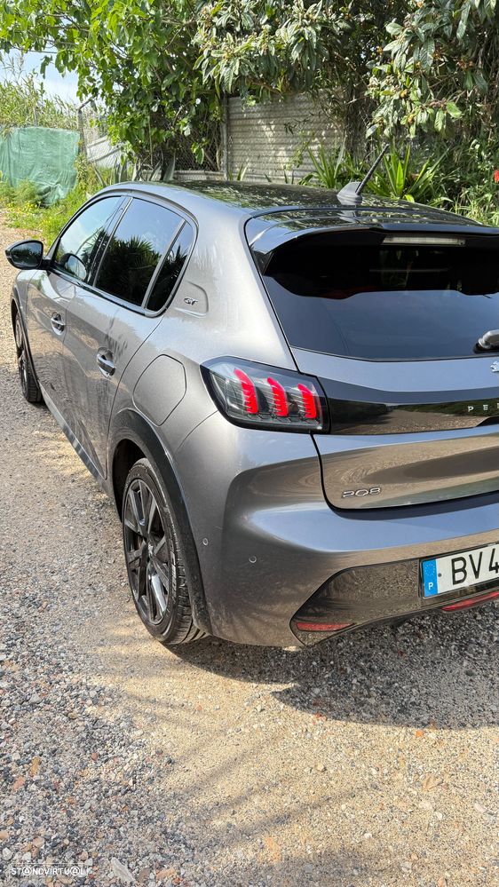 Peugeot 208 - 5