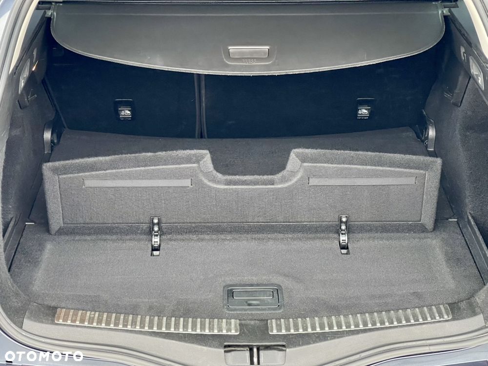 Renault Megane ENERGY dCi 130 GT LINE - 29