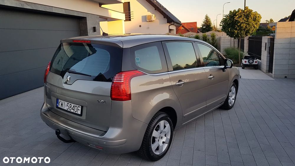 Peugeot 5008 HDI 115 Allure - 14