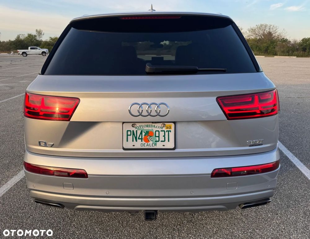 Audi Q7 - 10