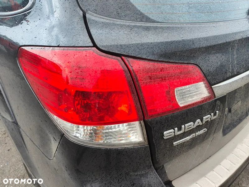 SUBARU LEGACY 10r LAMPA W BŁOTNIK LEWY TYŁ EU - 1