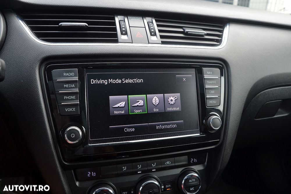 Skoda Octavia 2.0 TDI DSG RS - 21