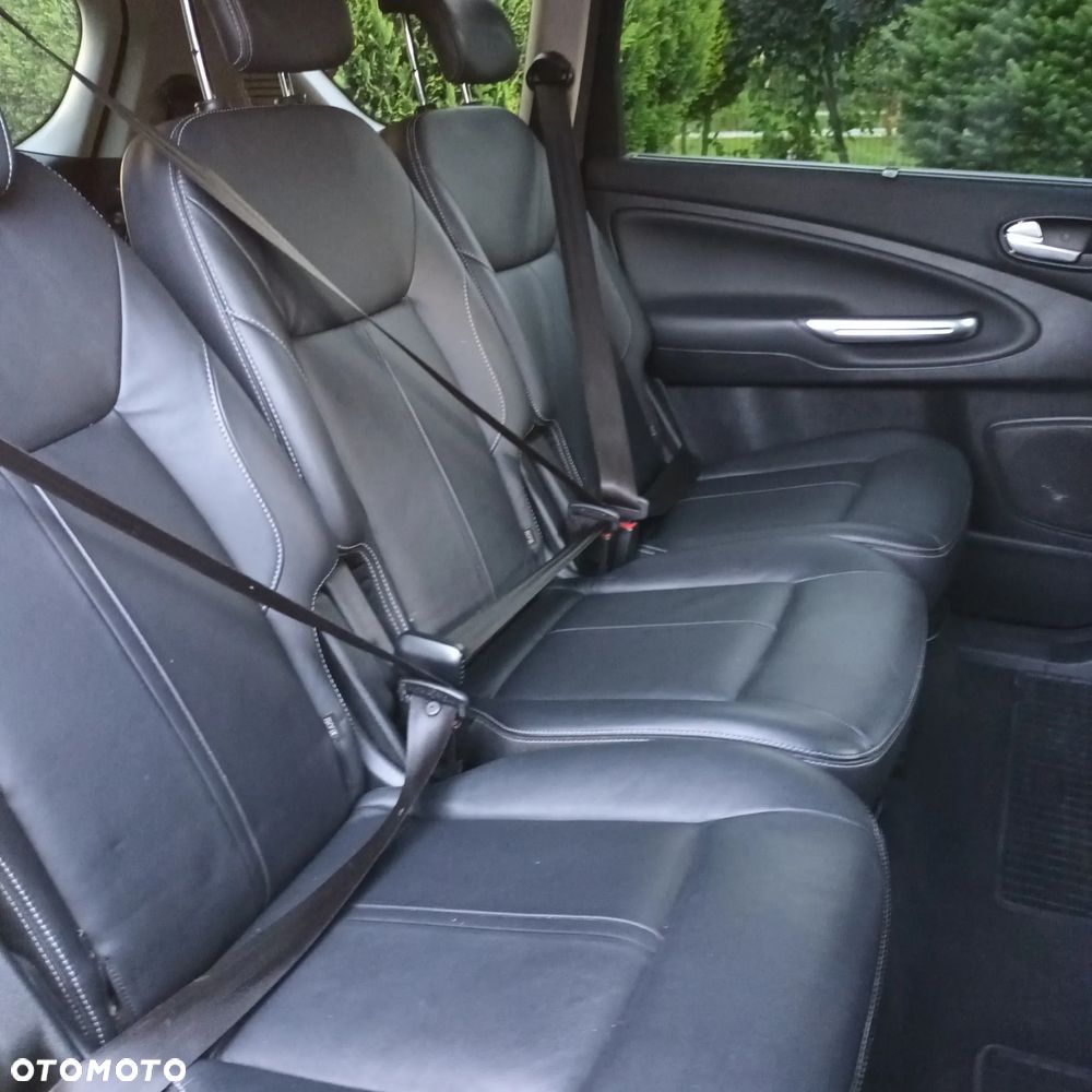 Ford S-Max - 14